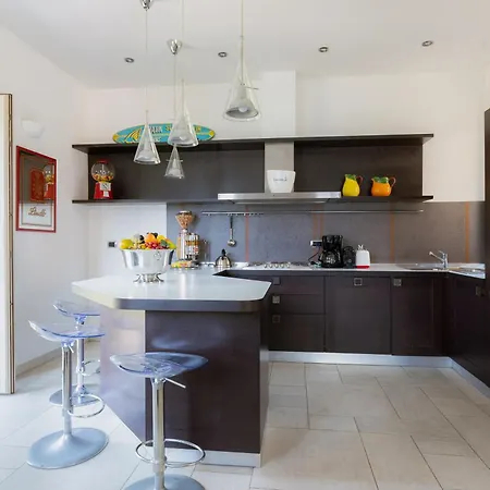 Luxury With Share Pool Apartment Laglio